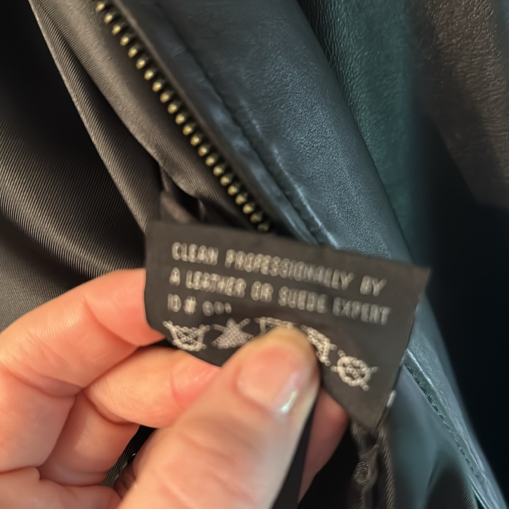 Leather jacket - Picture 4 of 4